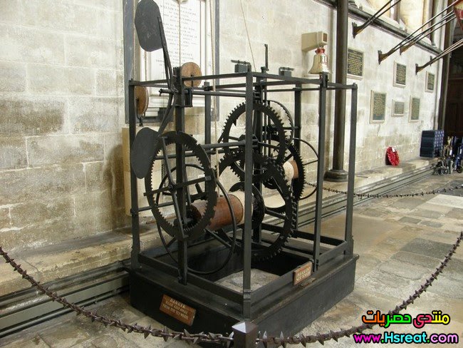 اقدم ساعة في التاريخ.jpg
