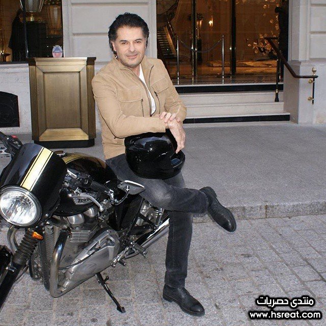 راغب اثناء تصويره كليب حبيب ضحكاتي.jpg