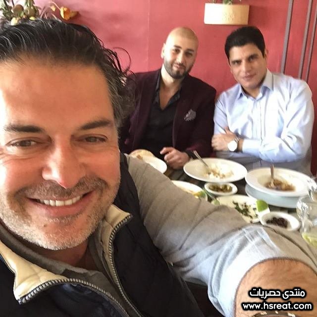 راغب علامة وسيلفي على الغداء.jpg