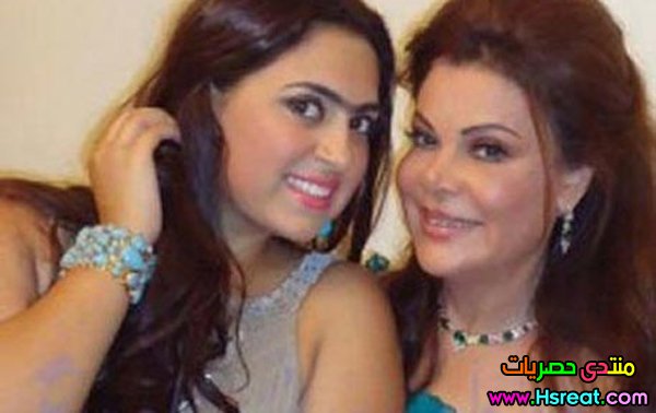 صفاء-ابو-السعود-مع-ابنتها-هديل-فى-صورة-نادرة.jpg