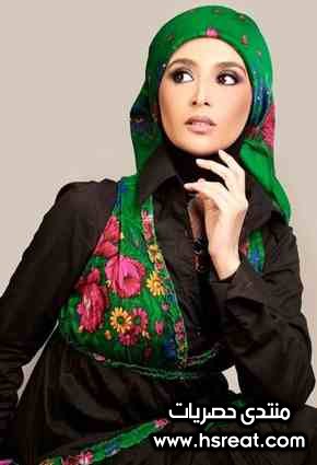 صورة بحجاب اخضر.jpg