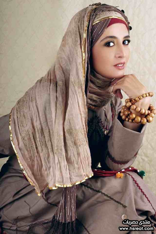صورة حنان بالحجاب.jpg