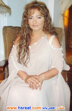 فساتين-زفاف-ليلى-علوي--1.jpg