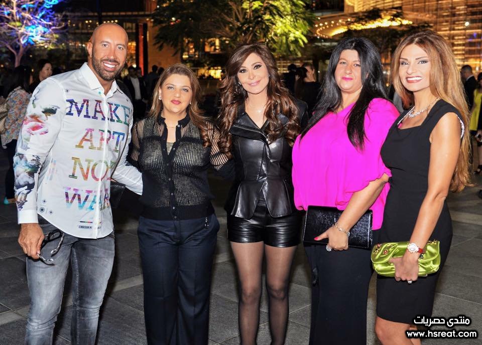 ليسا اثناء زيارتها لدبي.jpg