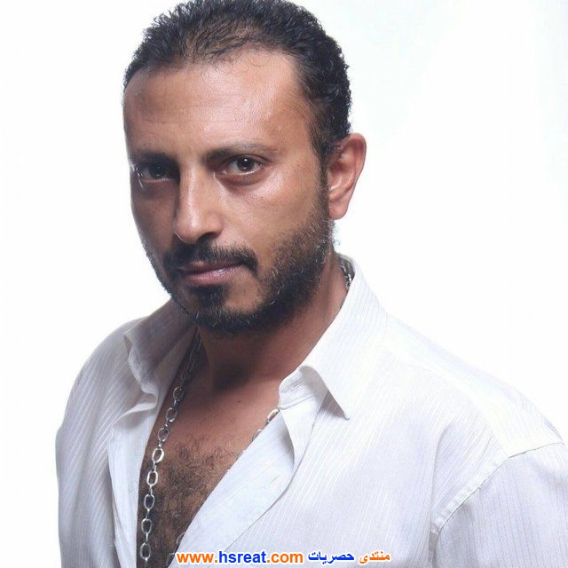 محمود-عزت-4.jpg