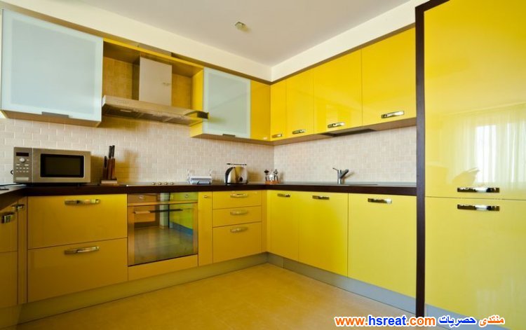 مطابخ-ضيقة-صفراء-11.jpg