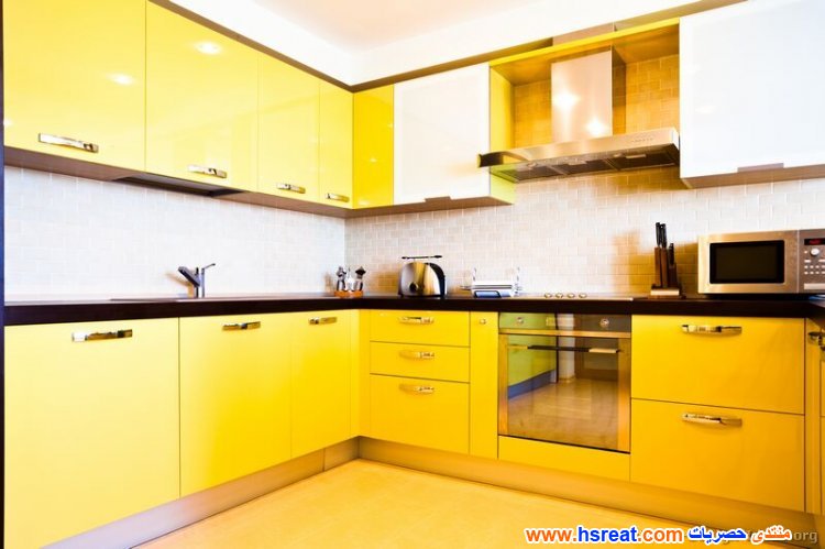 مطابخ-ضيقة-صفراء-6.jpg
