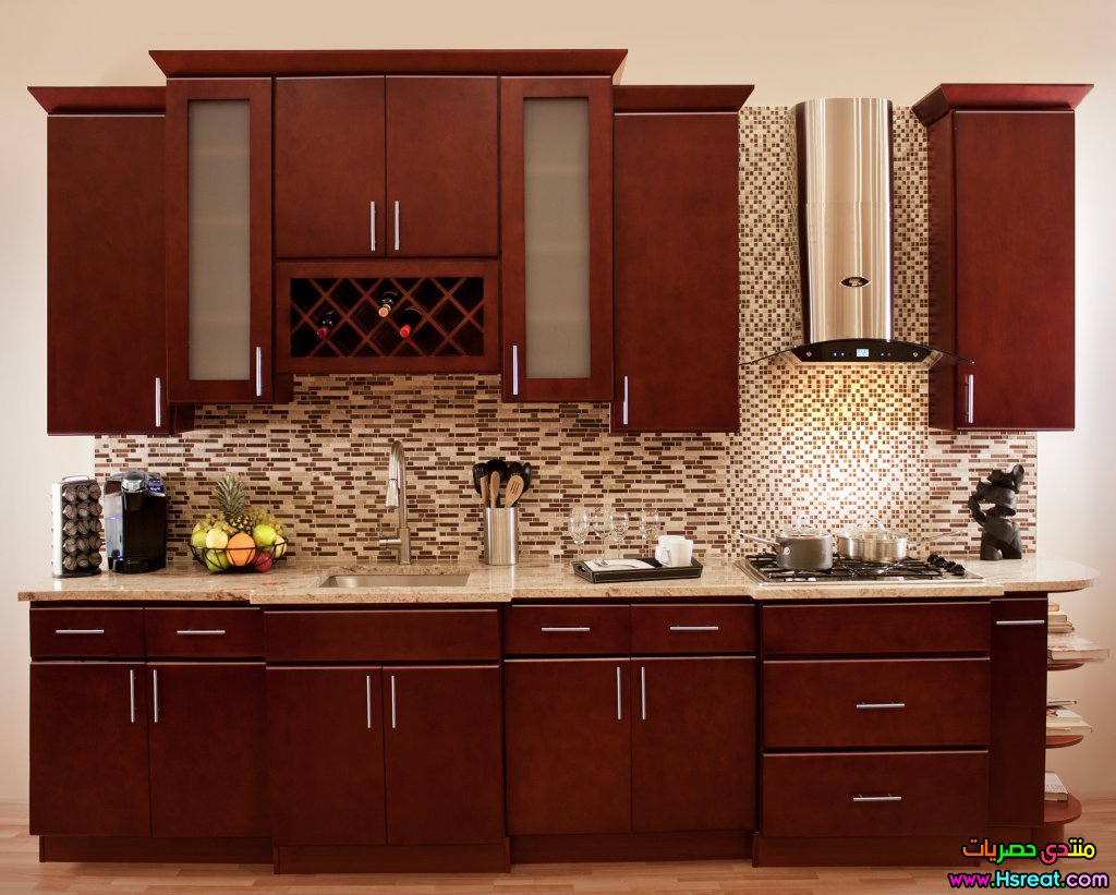 brown-cabinets-kitchen-it3t2rxw.jpg