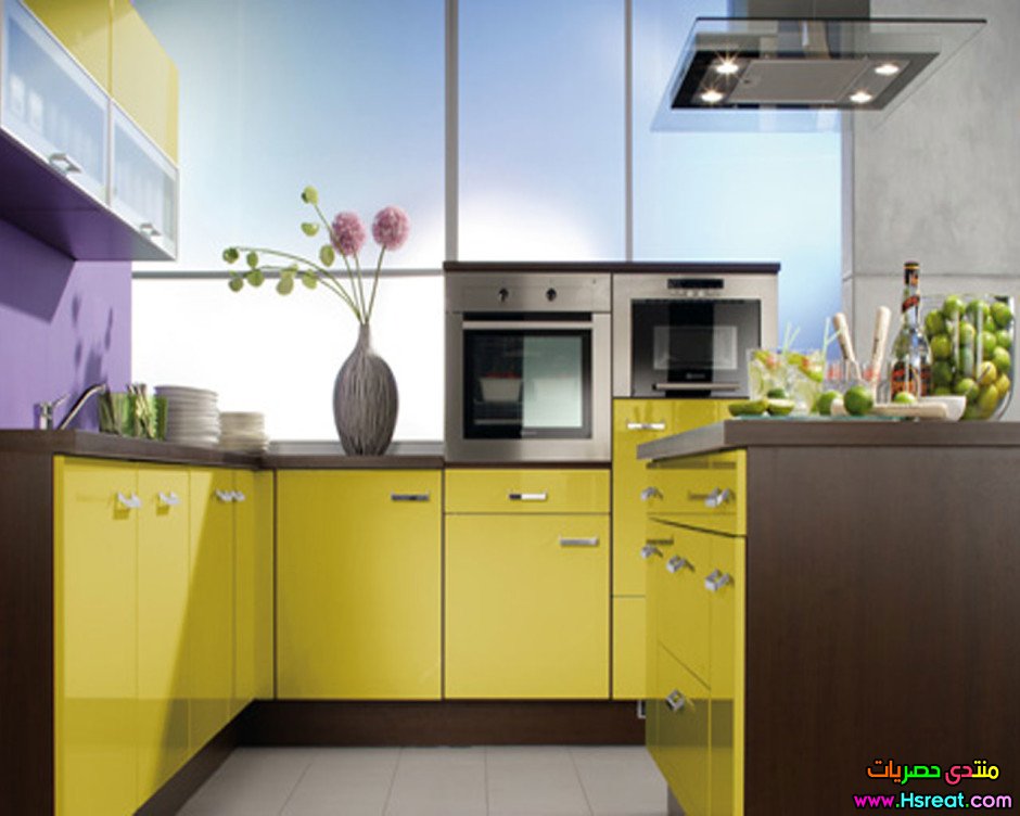 Kitchen-Cabinet-Ideas-For-Yellow-Small-Kitchens-940x752.jpg