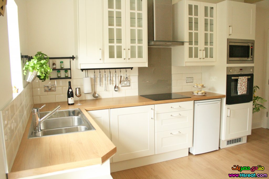 kitchen-cabinets-cream-tile-l-cd764fd5b1d505e8.jpg