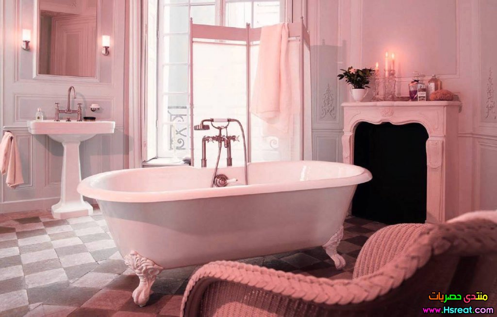 pink-touching-sense-in-vintage-pastel-bathroom-design.jpg