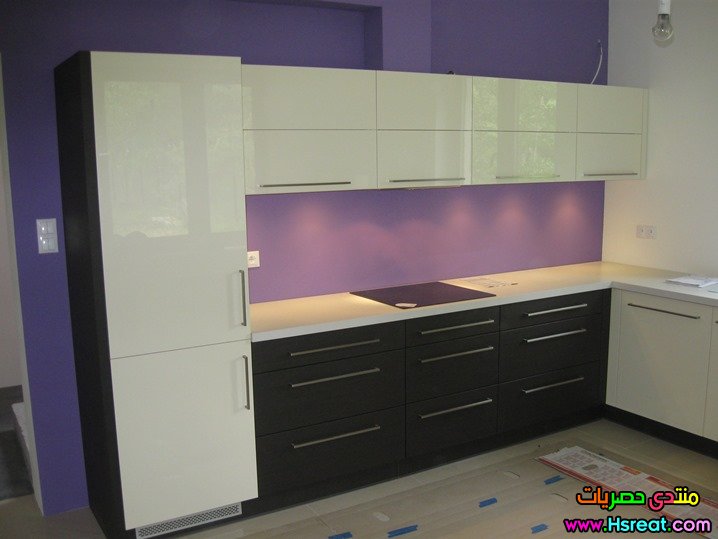 white-acrylic-kitchen-kassel-style.jpg